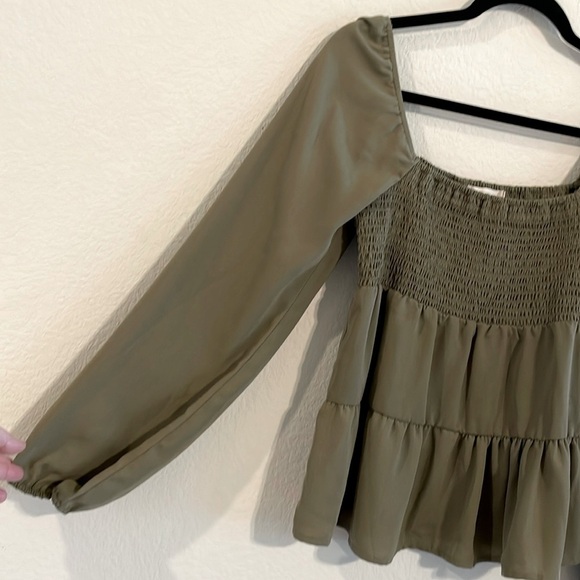 Altar’d State Women’s Peplum Top Medium Olive Green Smock Tiered Bohemian - Picture 6 of 13